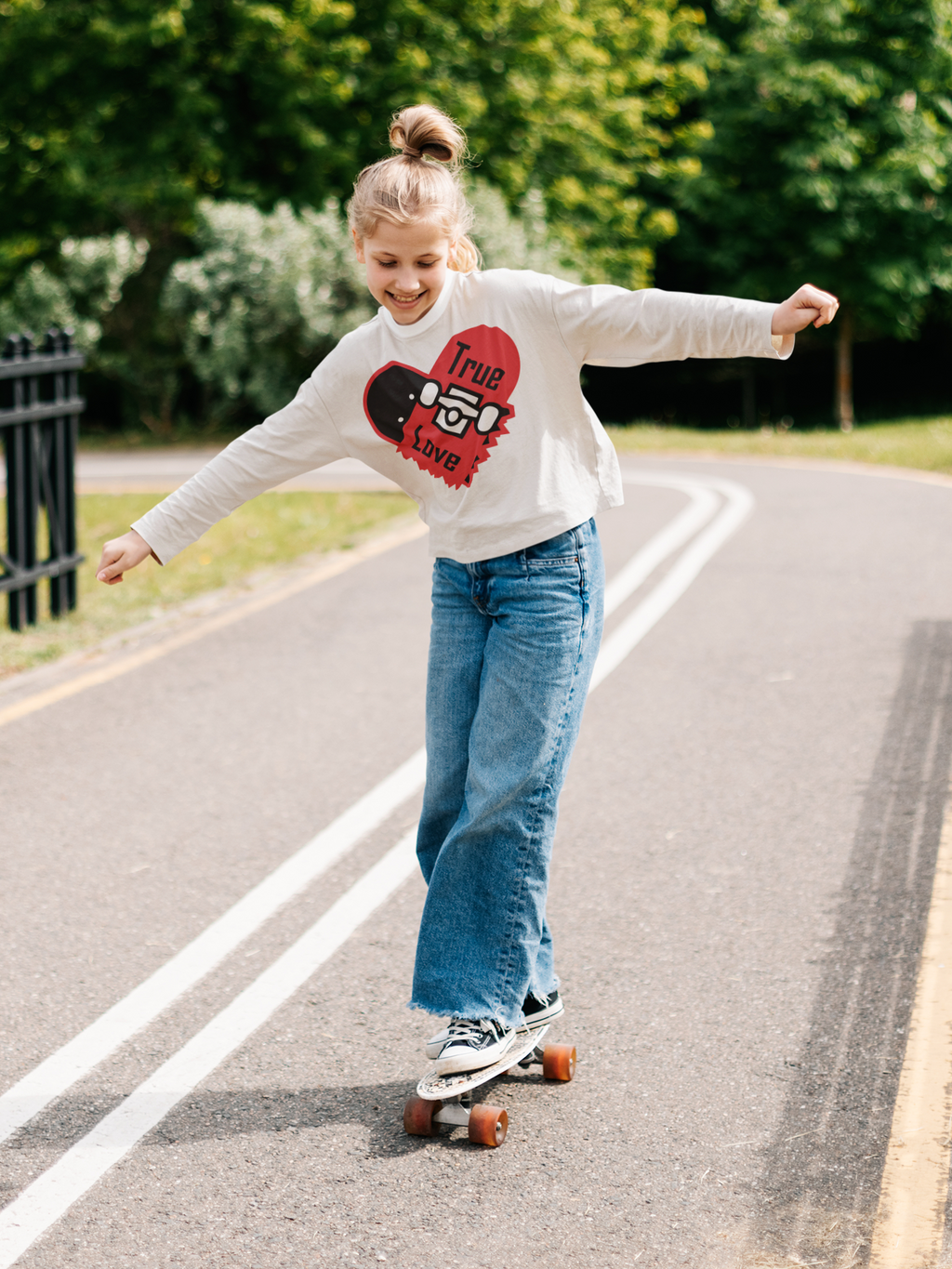 True Love skateboard heart design